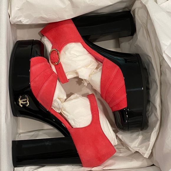 CHANEL Mary Janes Platform Heels, Dark Pink & Black - Retail $1300, NIB - Picture 13 of 13